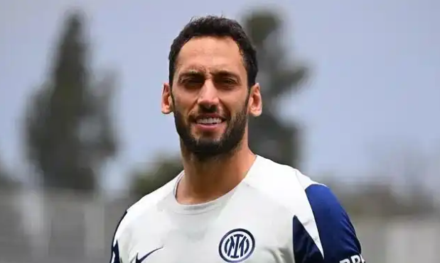 曼晚预测曼城英超首轮首发：埃德森首发，努内斯出任右后卫